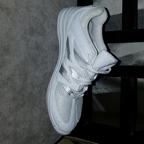 Bloch Lightening Dance Sneaker never worn - Picture 3 of 5